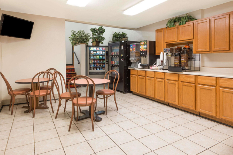 Public Area 5, Quality Inn & Suites Bridgeton, Saint Louis