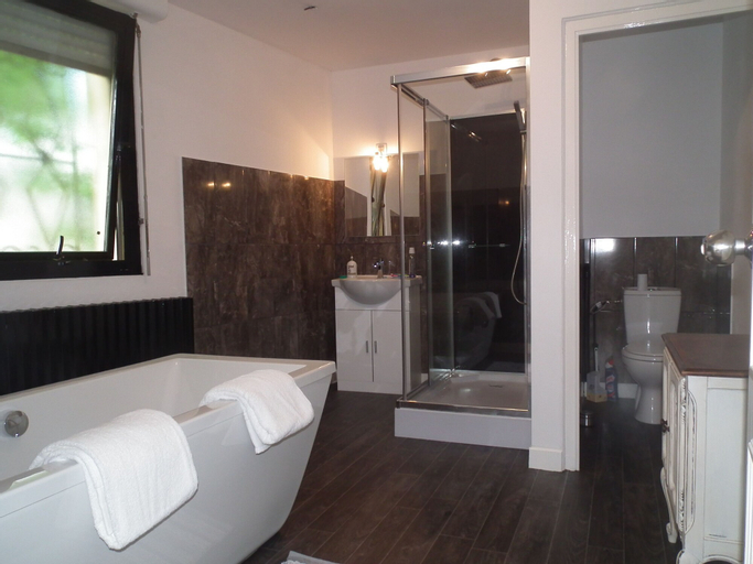 Bedroom 3, No 6 Bed & Breakfast, Mayenne
