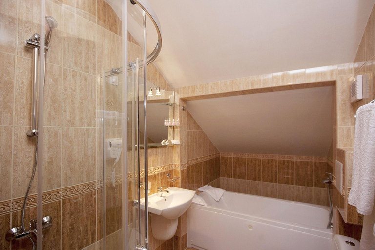 Bathroom 4, Aris Hotel Sofia, Stolichna