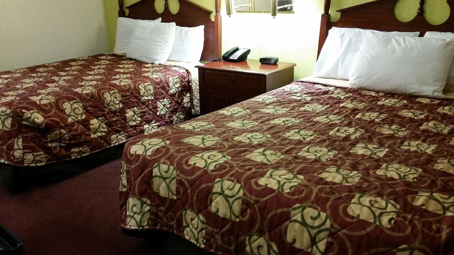 Bedroom 5, San Marcos Inn, Hays