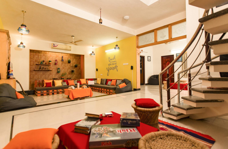 Public Area 2, Zostel Chennai, Chennai