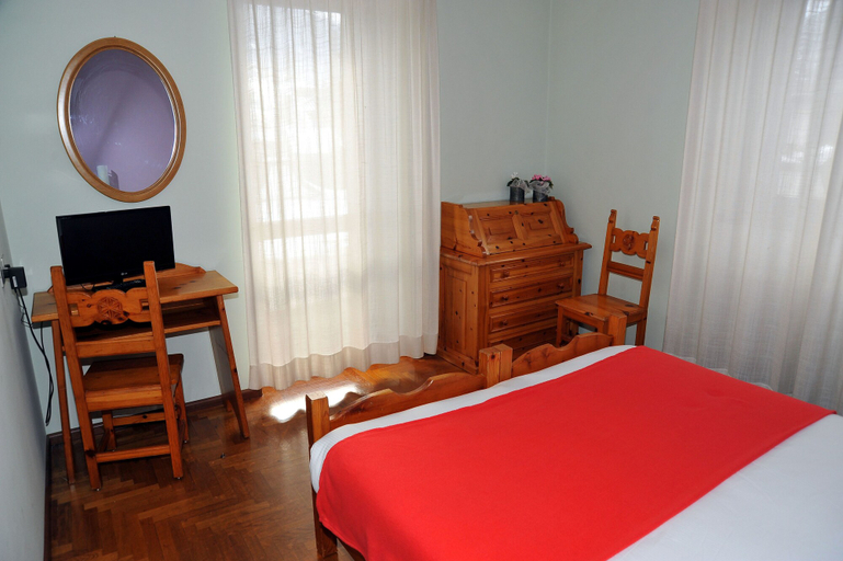 Bedroom 3, Hotel Nazionale, Sondrio