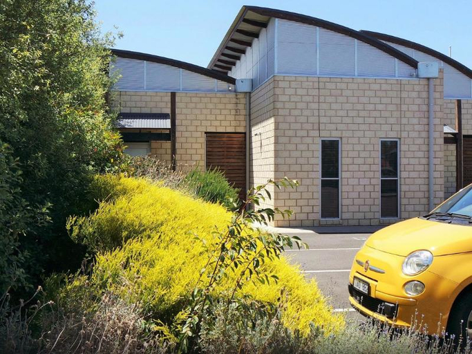 Public Area, A Must at Coonawarra Apartment, Wattle Range - East