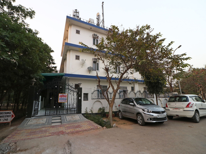 OYO 11926 OOAK Hotel, Gautam Buddha Nagar