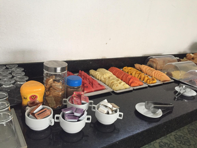Food & Drinks 7