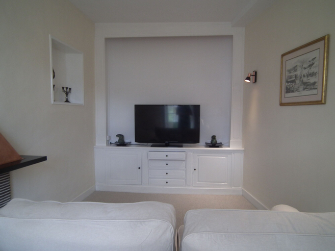 Bedroom 4, No 6 Bed & Breakfast, Mayenne
