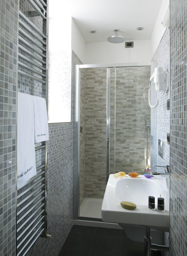Bathroom 4, Hotel San Francisco, Milano