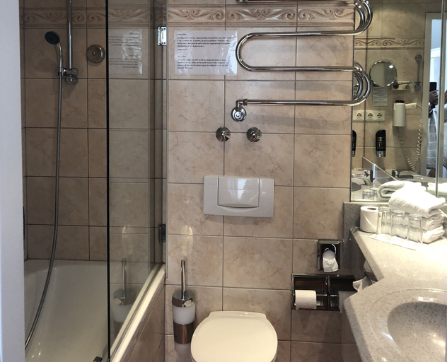 Bathroom 4, Wilder Mann, Innsbruck Land