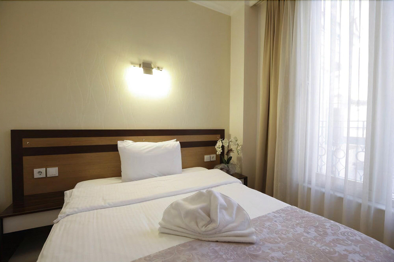 Bedroom 3, Pendik Marine Hotel, Pendik