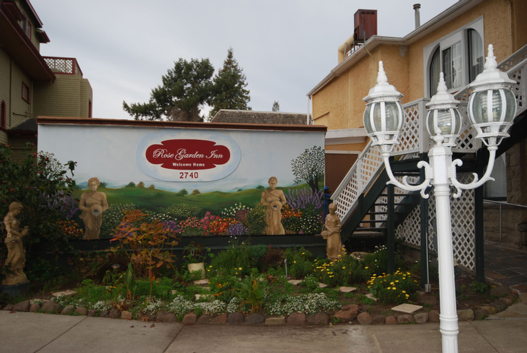 Exterior & Views 1, Rose Garden Inn, Alameda