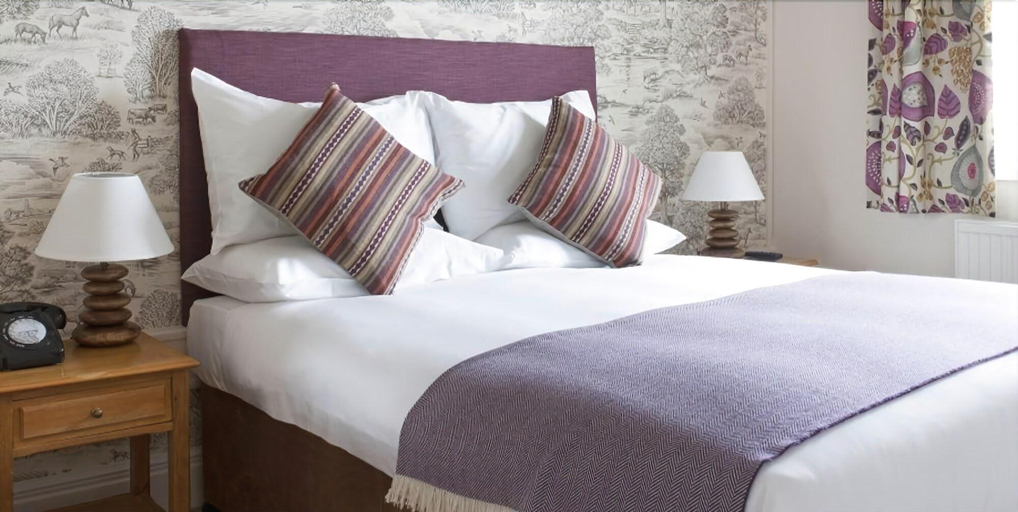 Bedroom 3, Cotswold Gateway Hotel, Oxfordshire