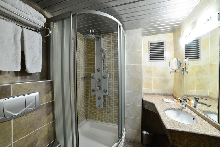 Bathroom 4, Royal Carine Hotel, Çankaya