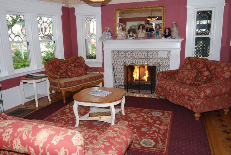 Public Area 2, Rose Garden Inn, Alameda