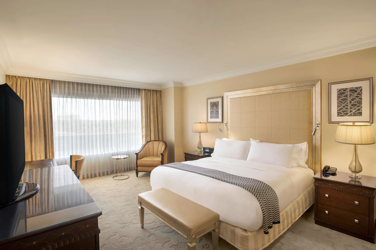 Waldorf Astoria Orlando, Orange