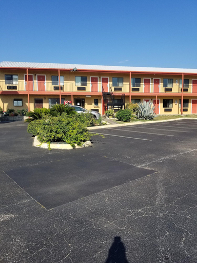 Public Area 1, San Marcos Inn, Hays