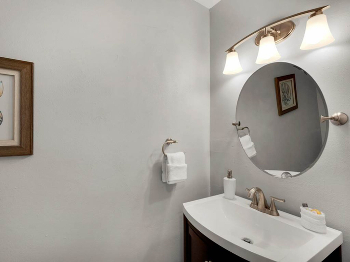 Bathroom 3, Summer House Townhomes 6, Walton