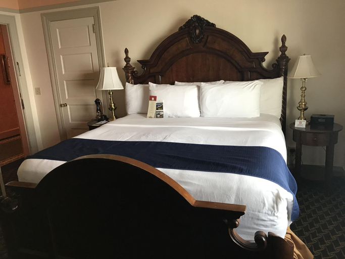 Bedroom 3, Columbia Gorge Hotel And Spa, Hood River