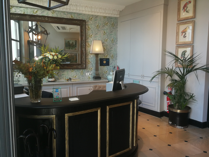 Public Area 3, Hotel de la Treille, Nord