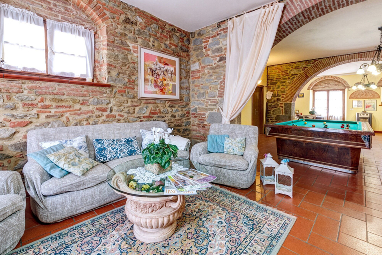 Public Area 3, Fattoria Le Giare, Arezzo