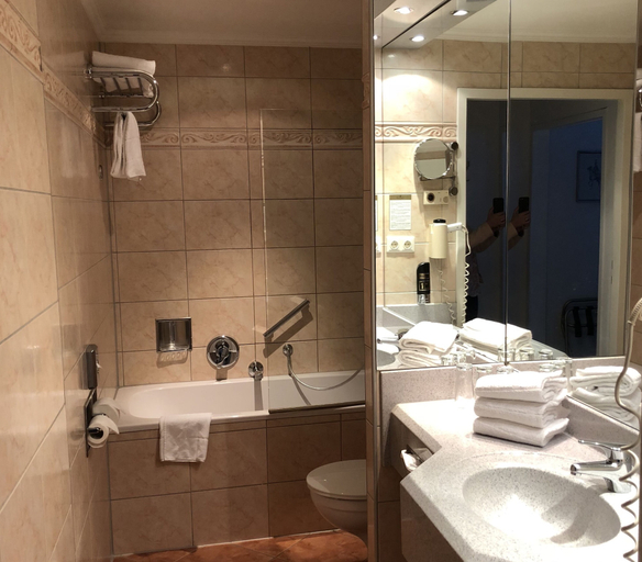 Bathroom 4, Wilder Mann, Innsbruck Land