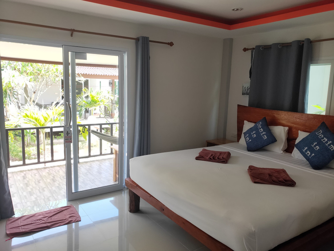 Bedroom 3, CheeVa Beach Resort, Ko Phangan