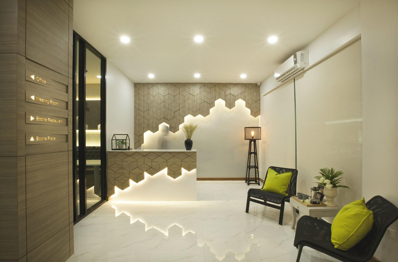 Public Area 3, Boone Place, Pathum Wan