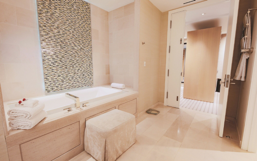 The SKYLOFTS at MGM Grand, Clark