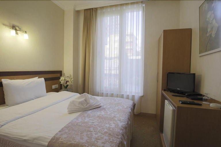 Bedroom 3, Pendik Marine Hotel, Pendik