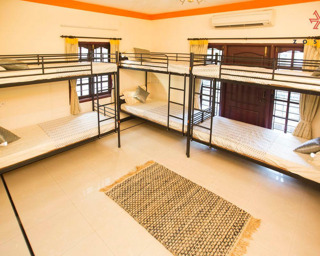 Public Area 5, Zostel Chennai, Chennai