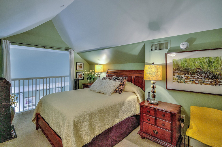 Bedroom 3, Mood Music by Exclusive 30A, Walton