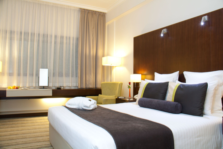 Avari Dubai Hotel,