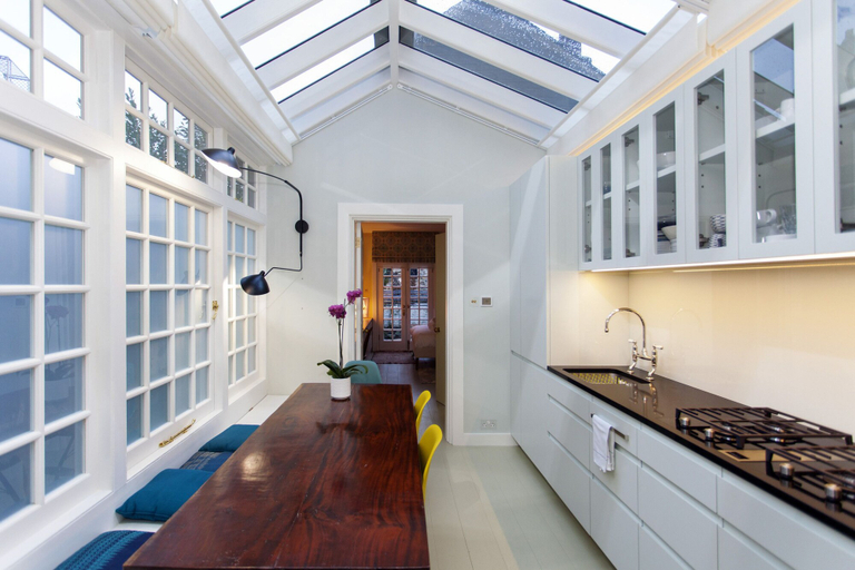 Others 5, Holland Park Luxury with Garden, London