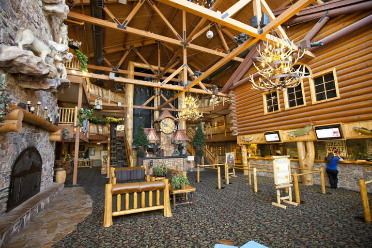 Public Area 3, Great Wolf Lodge Traverse City, Grand Traverse