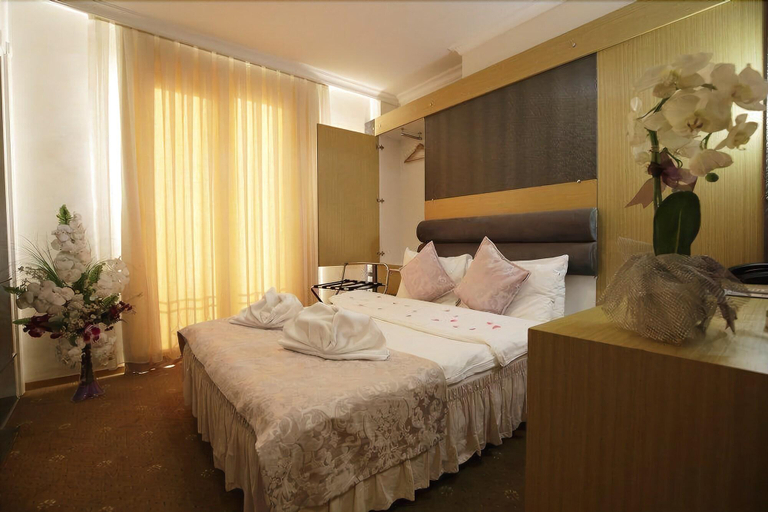 Bedroom 4, Pendik Marine Hotel, Pendik