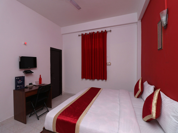 OYO 11926 OOAK Hotel, Gautam Buddha Nagar