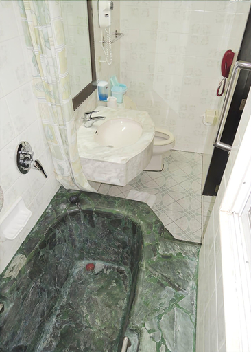 Bathroom 3, Hotel Asia, Cebu City