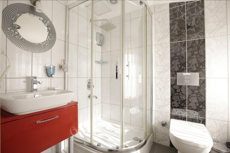 Bathroom 5, Pendik Marine Hotel, Pendik