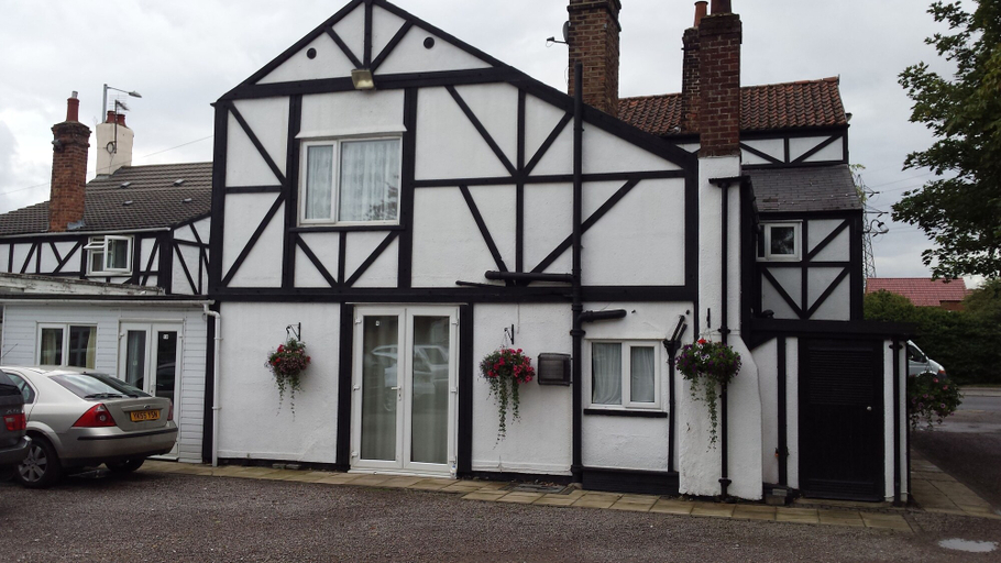Exterior & Views 2, Tudor House, Cambridgeshire