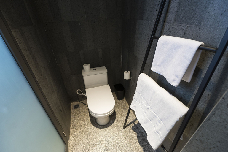 Bathroom 4