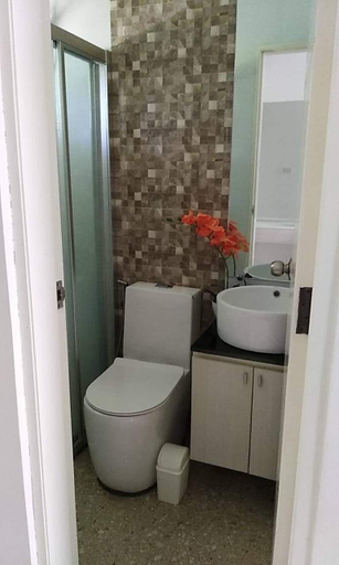 Bathroom 4, Pacific Buddies - Campsite, Dingalan