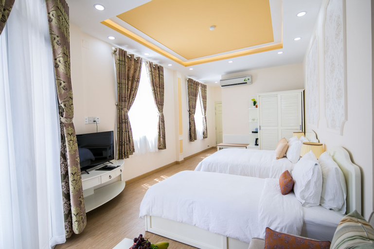 Chez Mimosa Corner, Quận 1