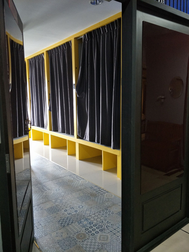 Public Area 3, The Rooftop Residence, Pom Pram Sattru