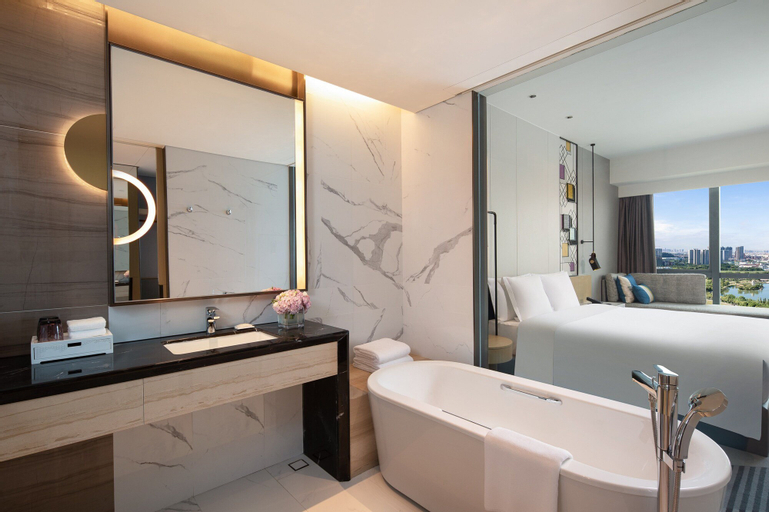 Bathroom 16