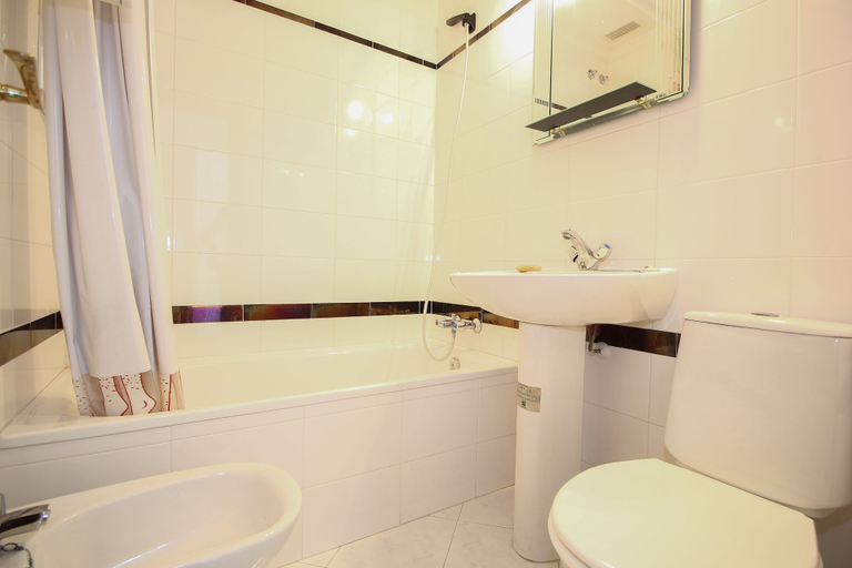 Bathroom 3, Alfalfa Deluxe Apartment, Sevilla
