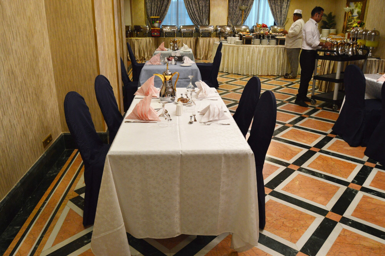 Food & Drinks 5, Golden Hotel, Jeddah