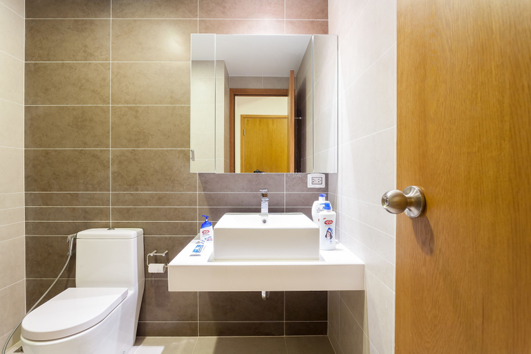 Bathroom 5, Jennifer Luxury Apartment 2BR 18TH, District 7