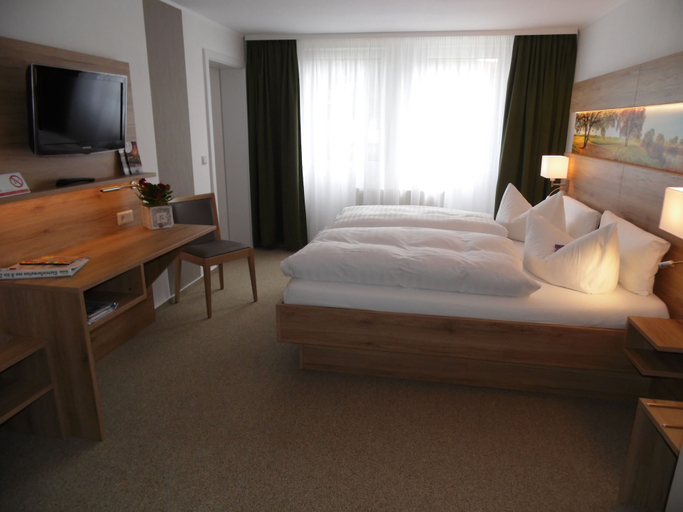 Bedroom 3, Waldhotel Seelow, Märkisch-Oderland
