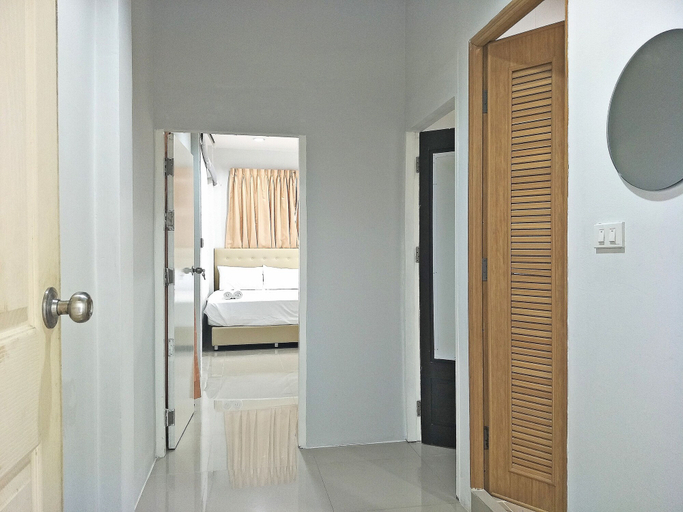 Bathroom 4, The Rooftop Residence, Pom Pram Sattru