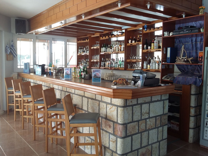 Food & Drinks 5, Albatross Studios, South Aegean