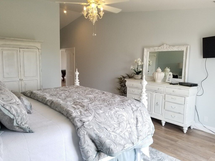 Bedroom 3, Seas the Day - Upper, Flagler